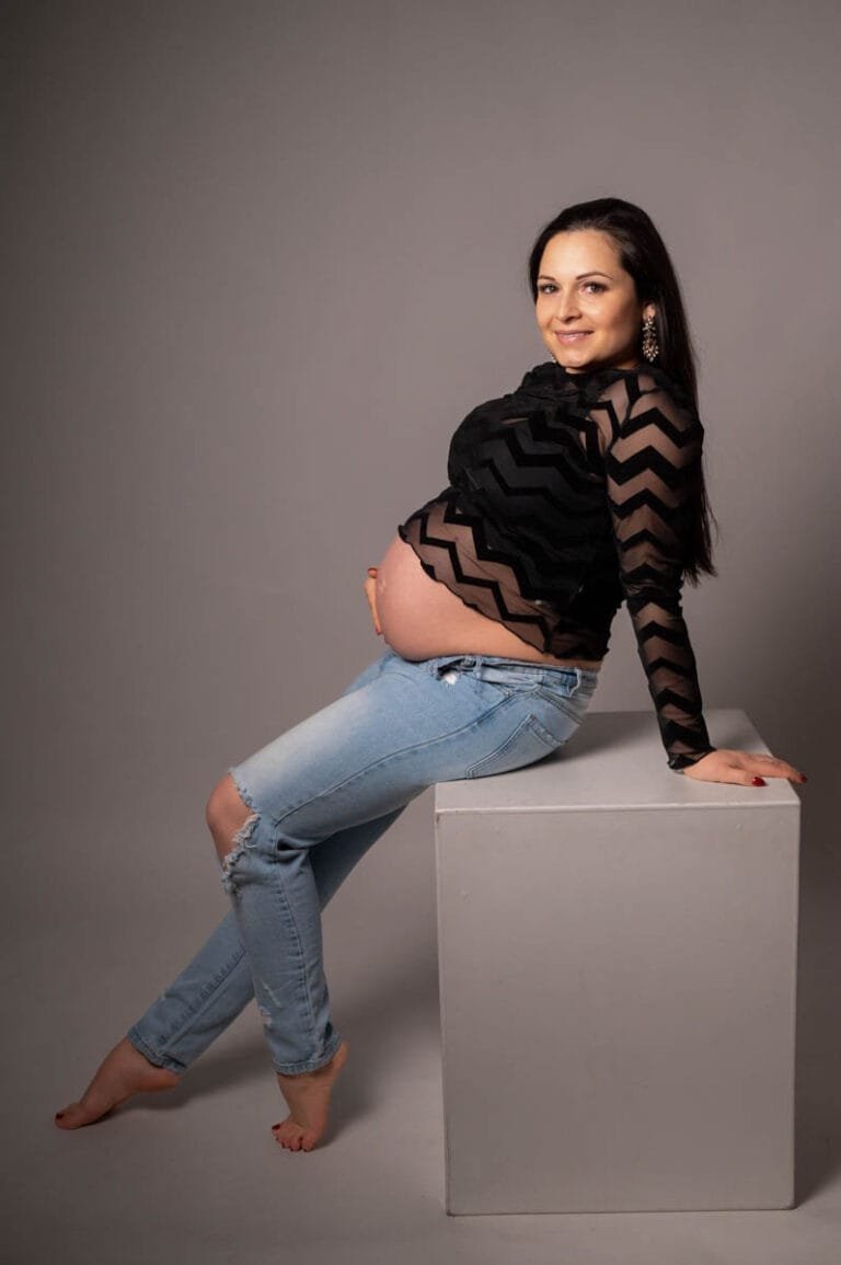 Várandós fotózás modern stílusban