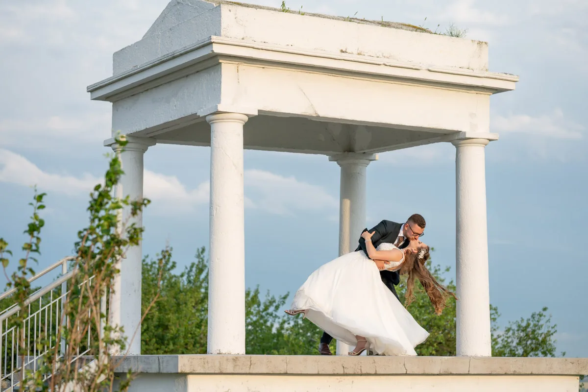 Esküvői romantika a Disznókő kilátóján