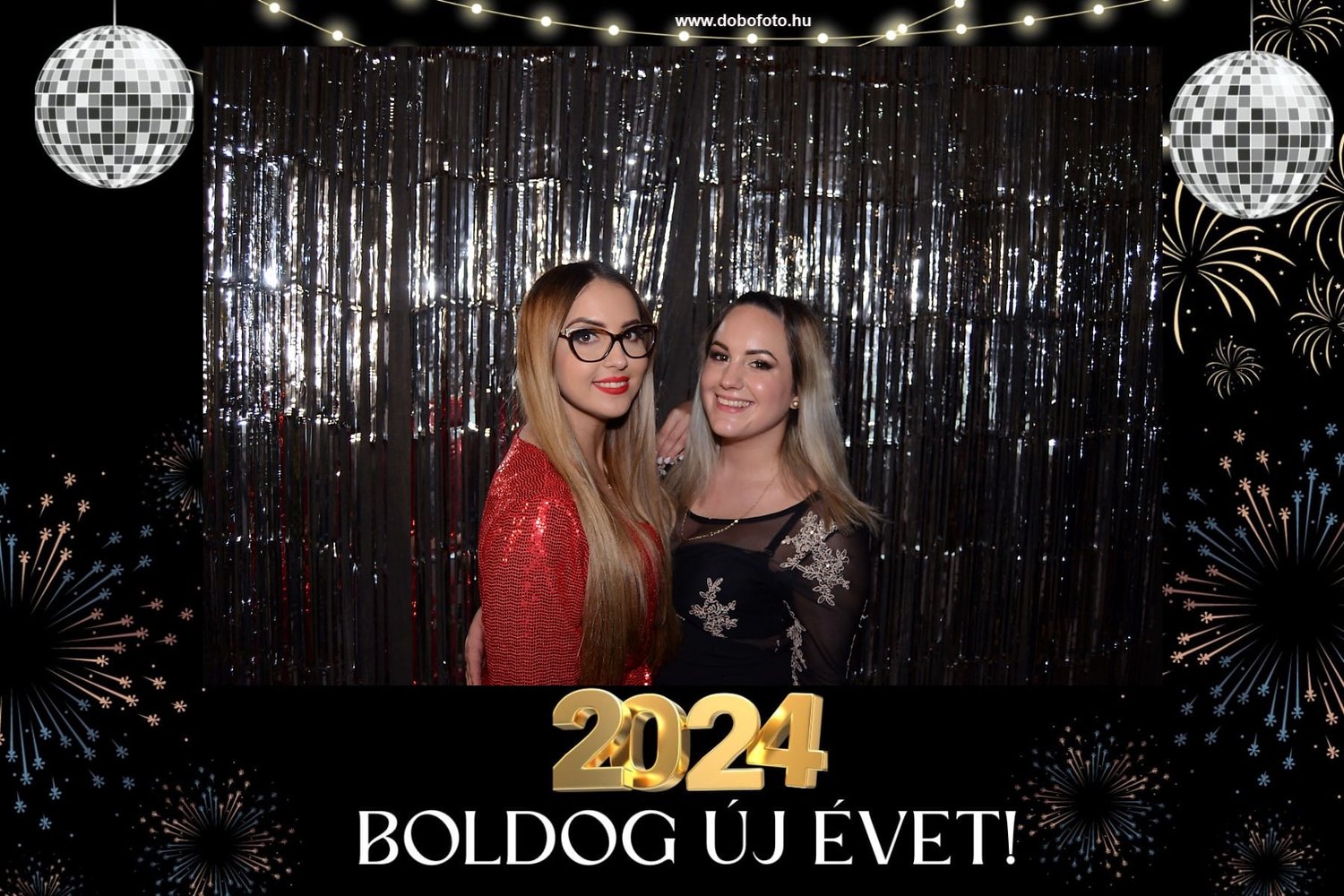 Elegáns selfiebox fotó az újévi ünneplésről