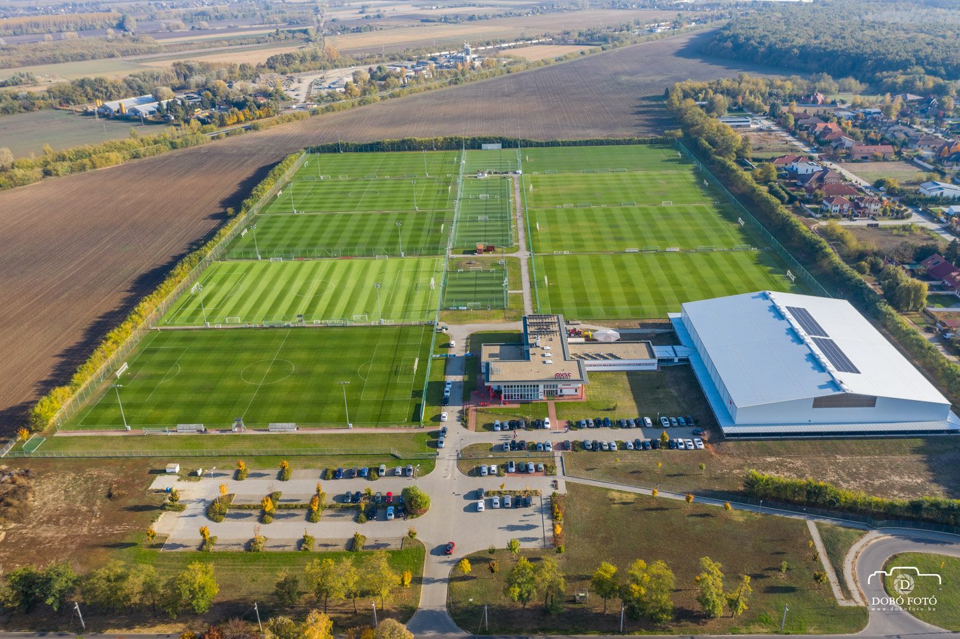Légifelvétel Debreceni Labdarúgó Akadémiáról – Drónfotó sportlétesítményről