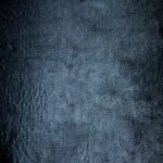 Exkluzív csillogó fekete fotóbox háttér, amely tökéletes választás esküvőkre, céges rendezvényekre és születésnapi bulikra. A mély fekete árnyalatú fényvisszaverő textúrával kombinálva egyedi és luxus hatást kelt a fényképeken. Ideális háttér prémium eseményekhez, elegáns fotózásokhoz és különleges party dekorációkhoz.