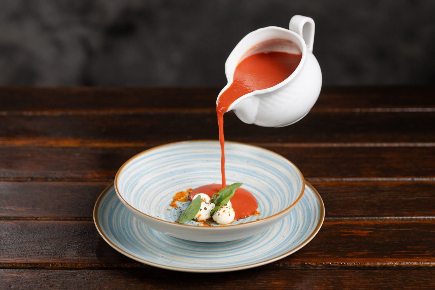 Ételfotózás Debrecen – fine dining fogás mártással